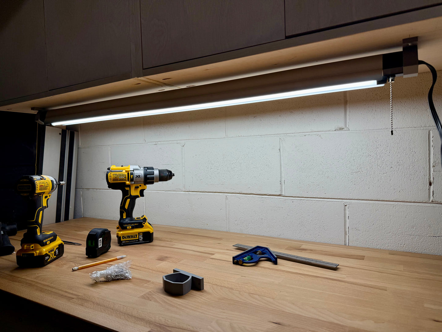 BRAUN LED Shop Light Bracket Low Profile
